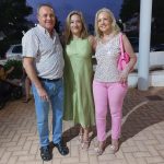 Los dos pregoneros con Aure Bonmatí, nieta de Casimiro Bonmatí