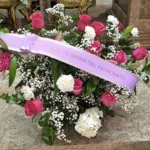 20241208Corona de flores de los Hijos de María del Patronato