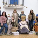 20250106Los Reyes Magos con los organizadores de la Cabalgata Campera