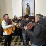 20250113Cuadrilla cantando en la Iglesia de San Antonio de Padua (Tallante) 1