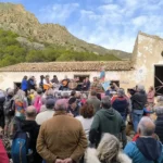 20250113Cuadrillas cantando frente a la antigua ermita de la Virgen de La Luz de El Cañar 3