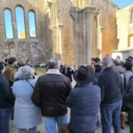 20250130Explicando en el centro de la Catedral