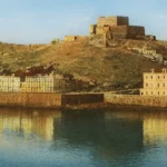 Crónicas de un Pueblo. – La Muralla y el Mar: Historia viva de la Cartagena fortificada
